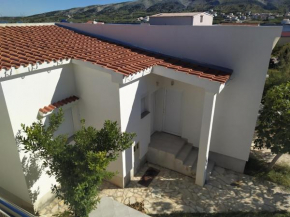 Holiday Home Pag (Two separate apartments)